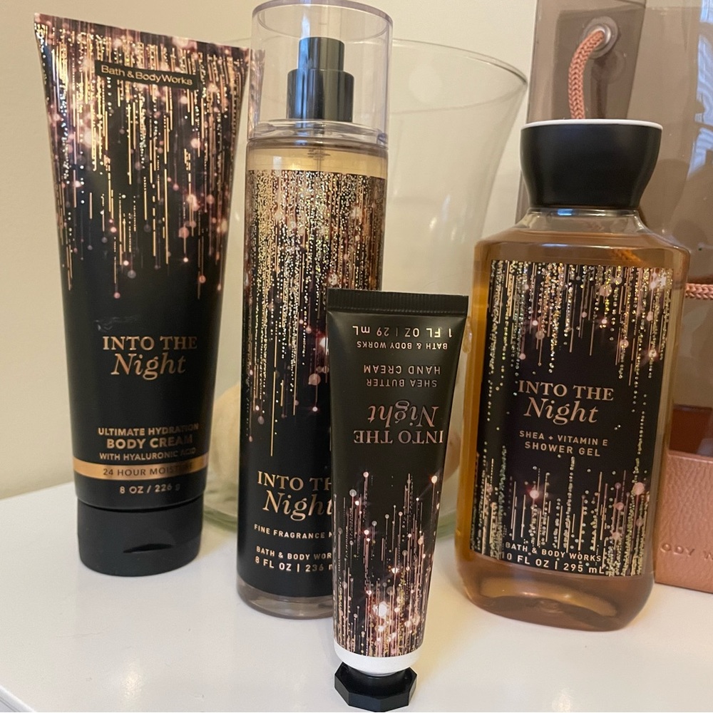 Bath and body works INTO THE NIGHT set